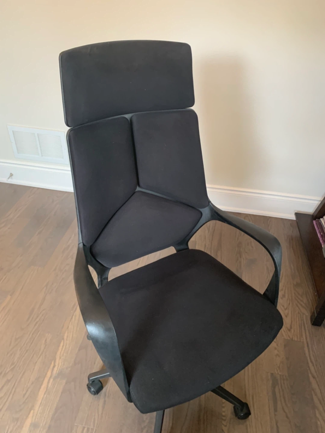 Black Ergonomic Office Chair - photo 2