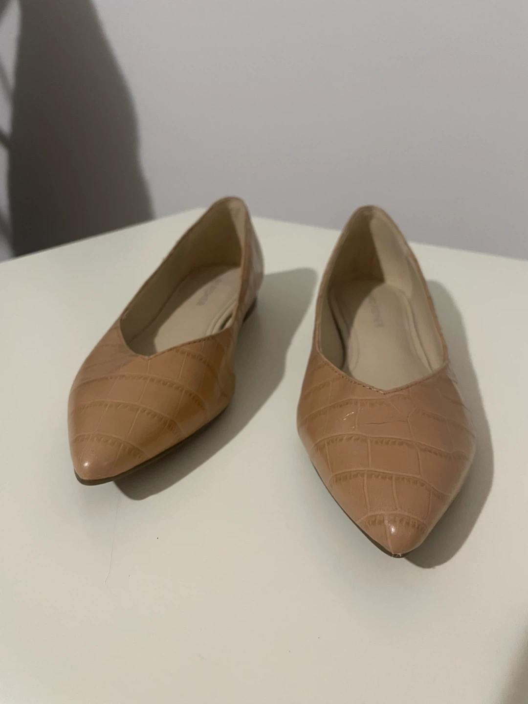 Marc Fisher Women's Tan Croc Embossed Pointed Toe Flats - Size 5