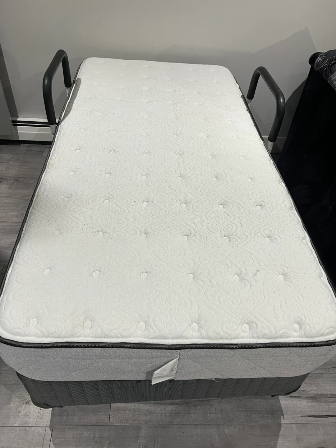 Sealy Posturepedic Optimum Bed (Twin) - photo 2