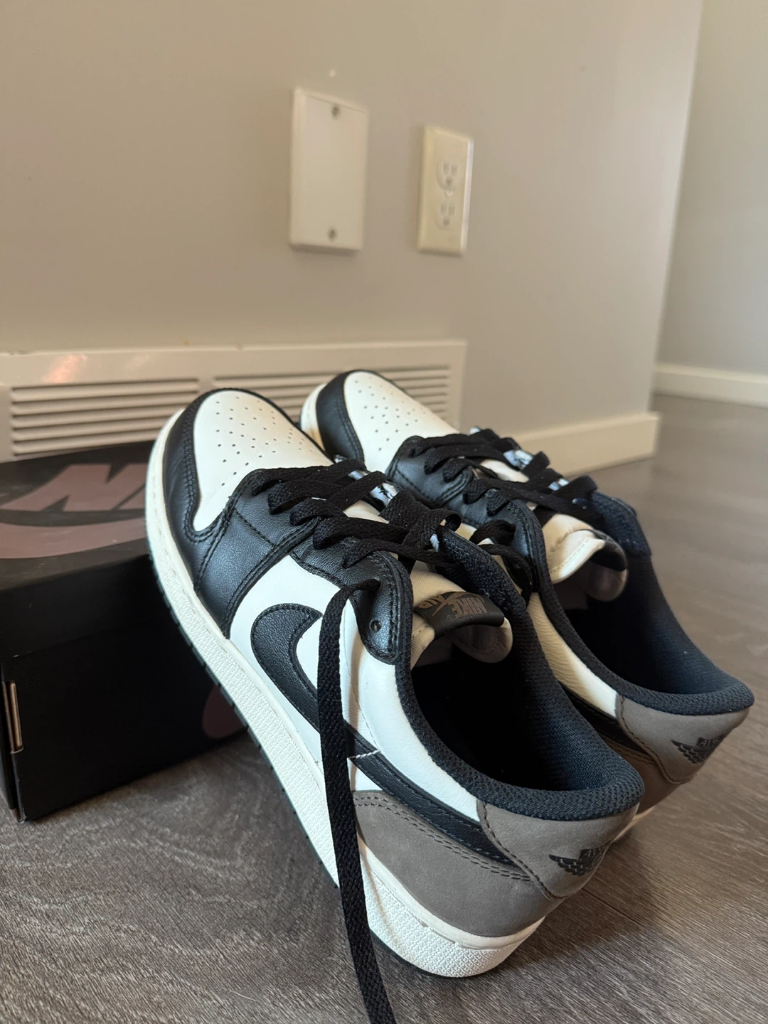 Jordan 1 Retro Low OG (GS) - photo 2