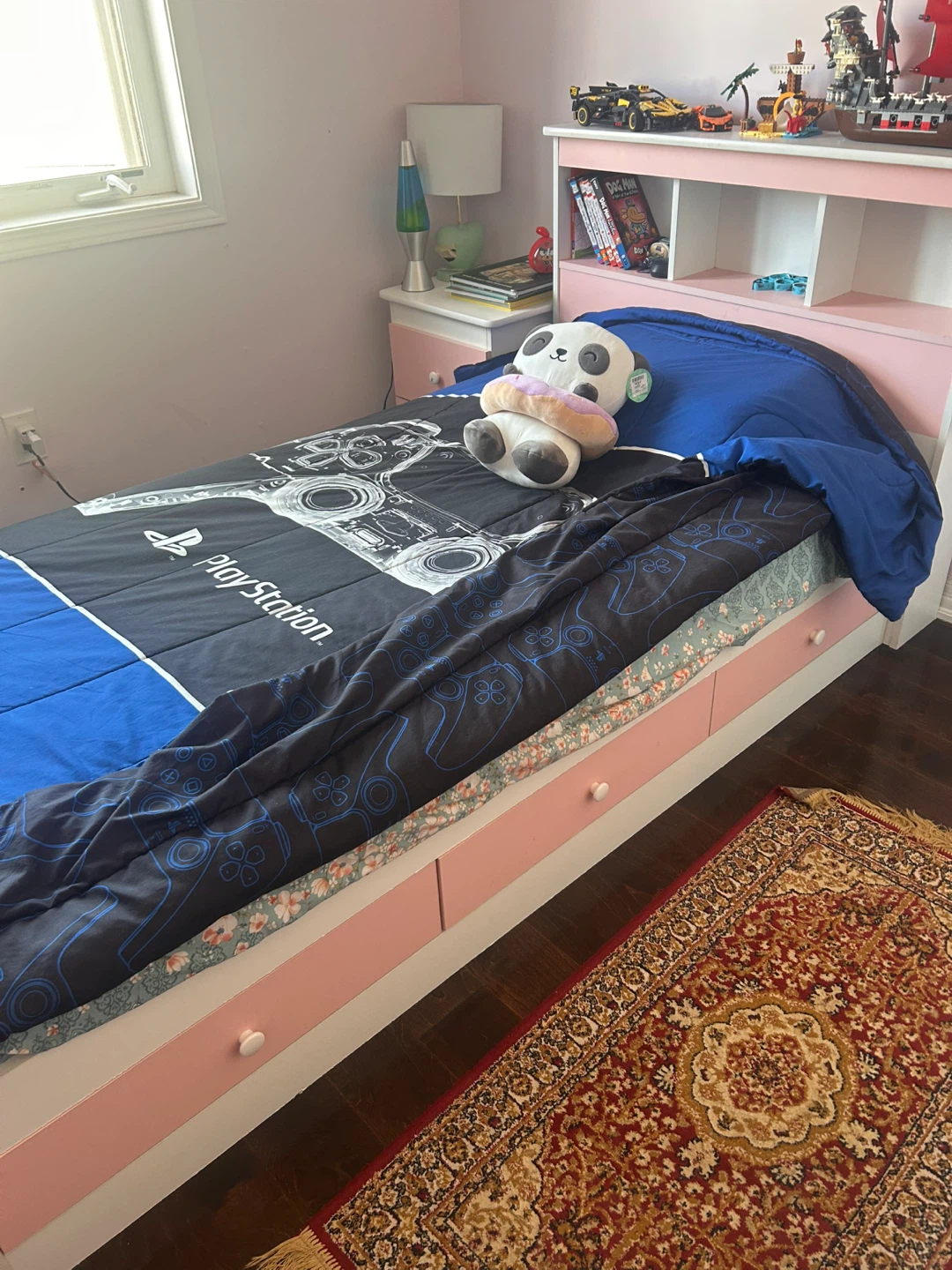 Bed for girl