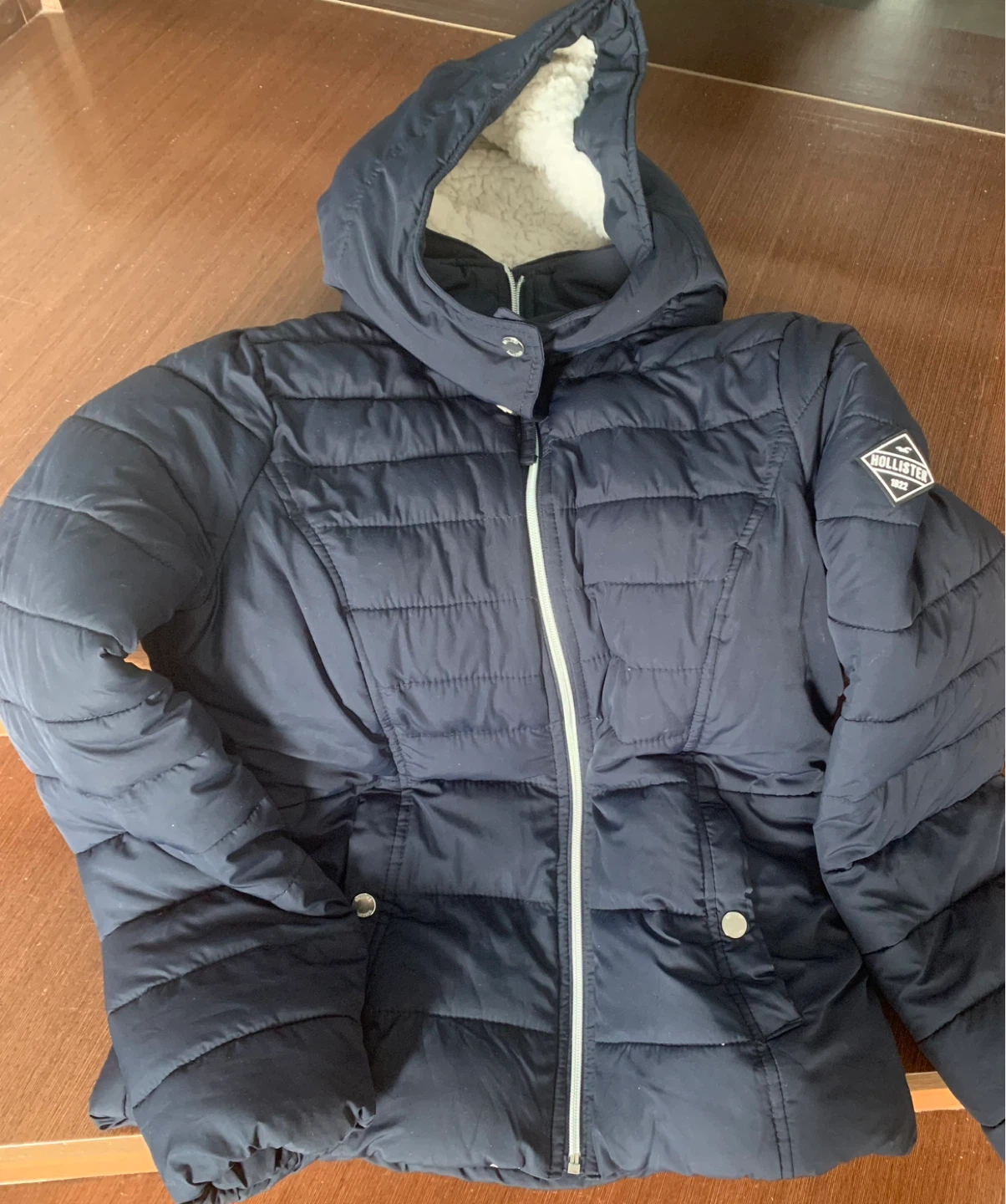 Hollister Puffer Jacket - Size M - photo 2