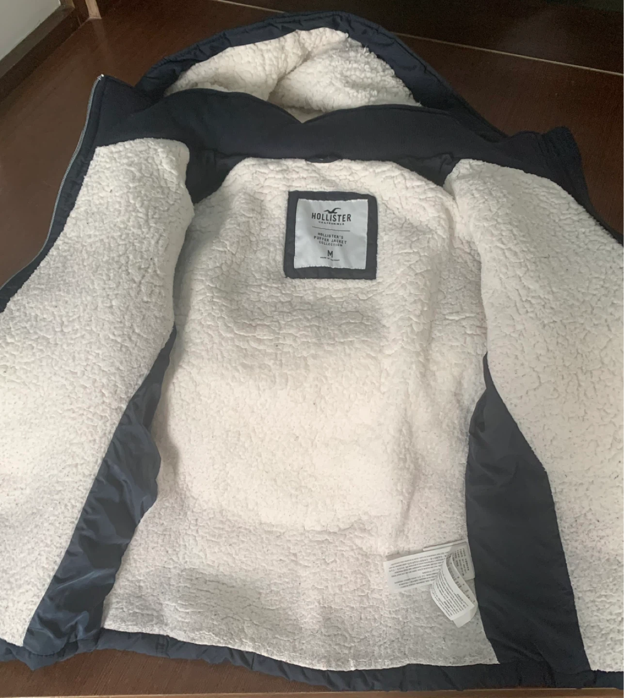 Hollister Puffer Jacket - Size M - photo 4