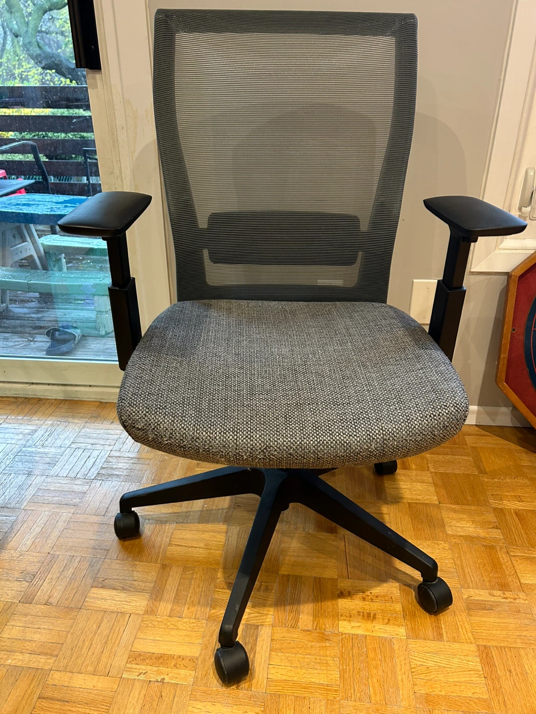 Autonomous Ergonomic Office Chair