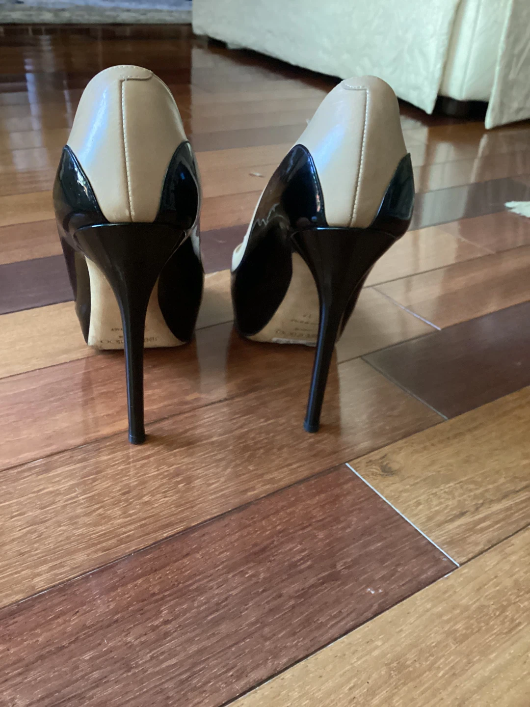 Jimmy Choo Black & Nude Patent Leather Platform Heels Size 37 - photo 3