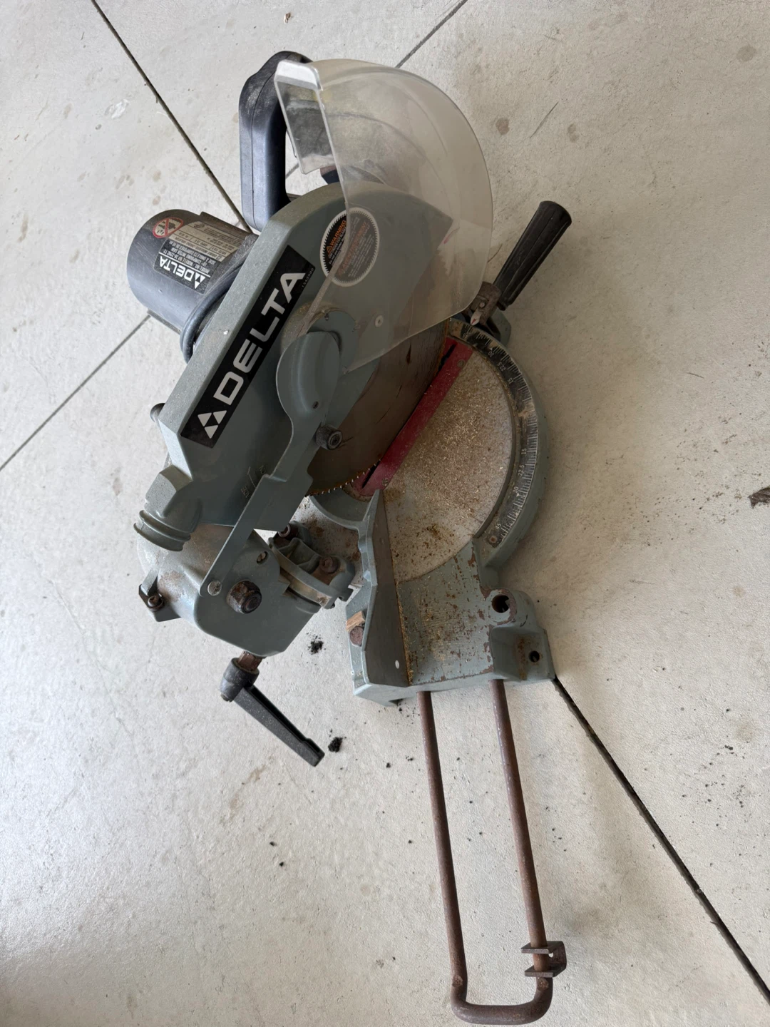 Delta Compound Miter Saw works great