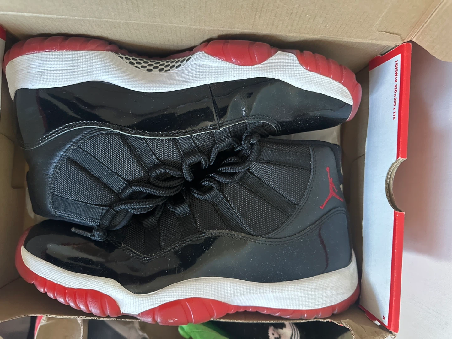 Air Jordan 11 Retro "Bred"
