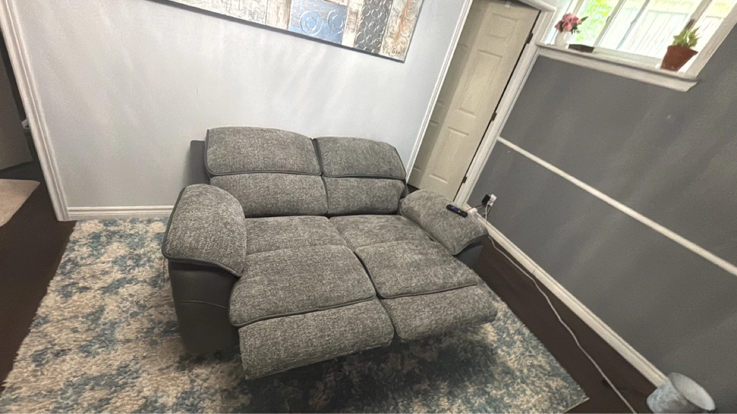 Grey Reclining Loveseat - photo 4