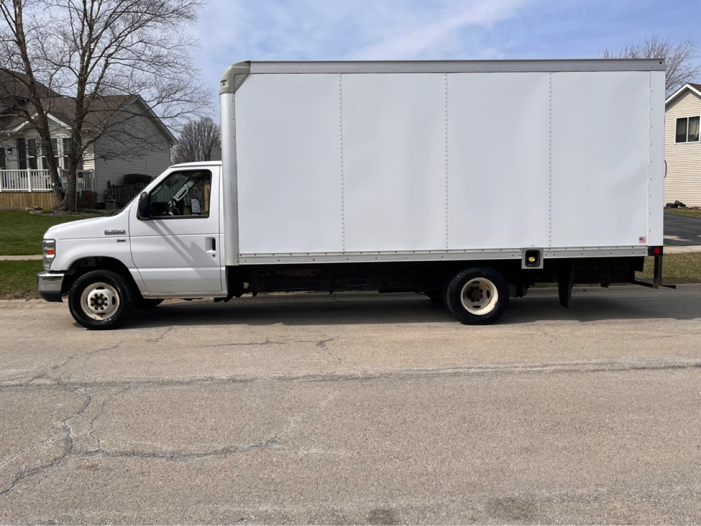 2018  Ford E-Series Box Truck - photo 3