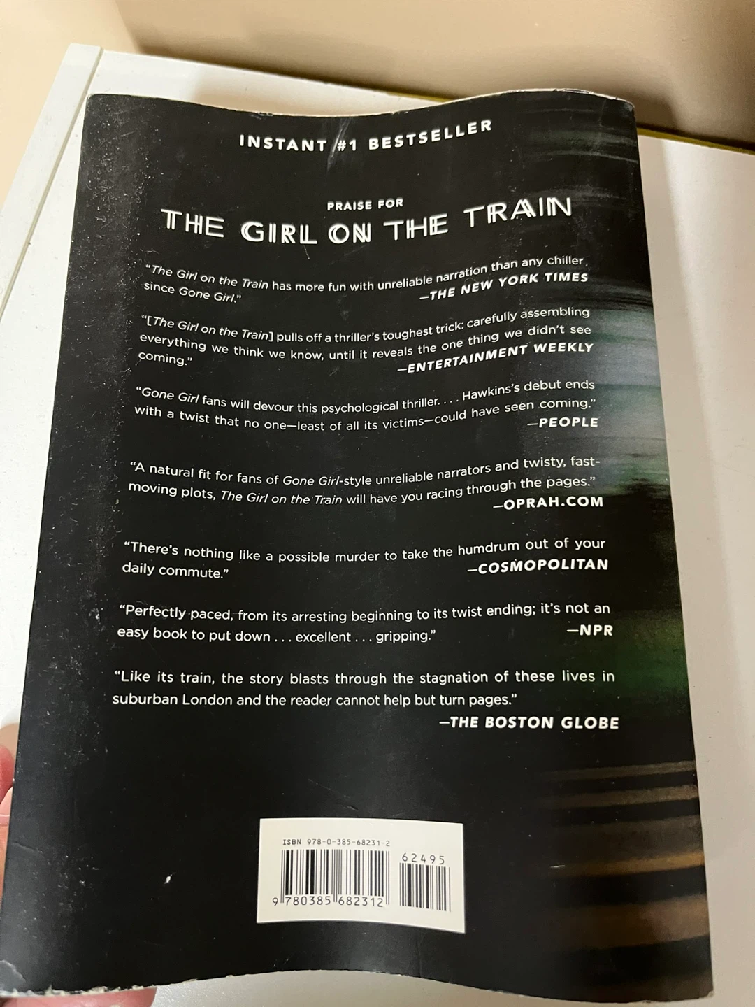 The Girl on the Train by Paula Hawkins - Novel - photo 2