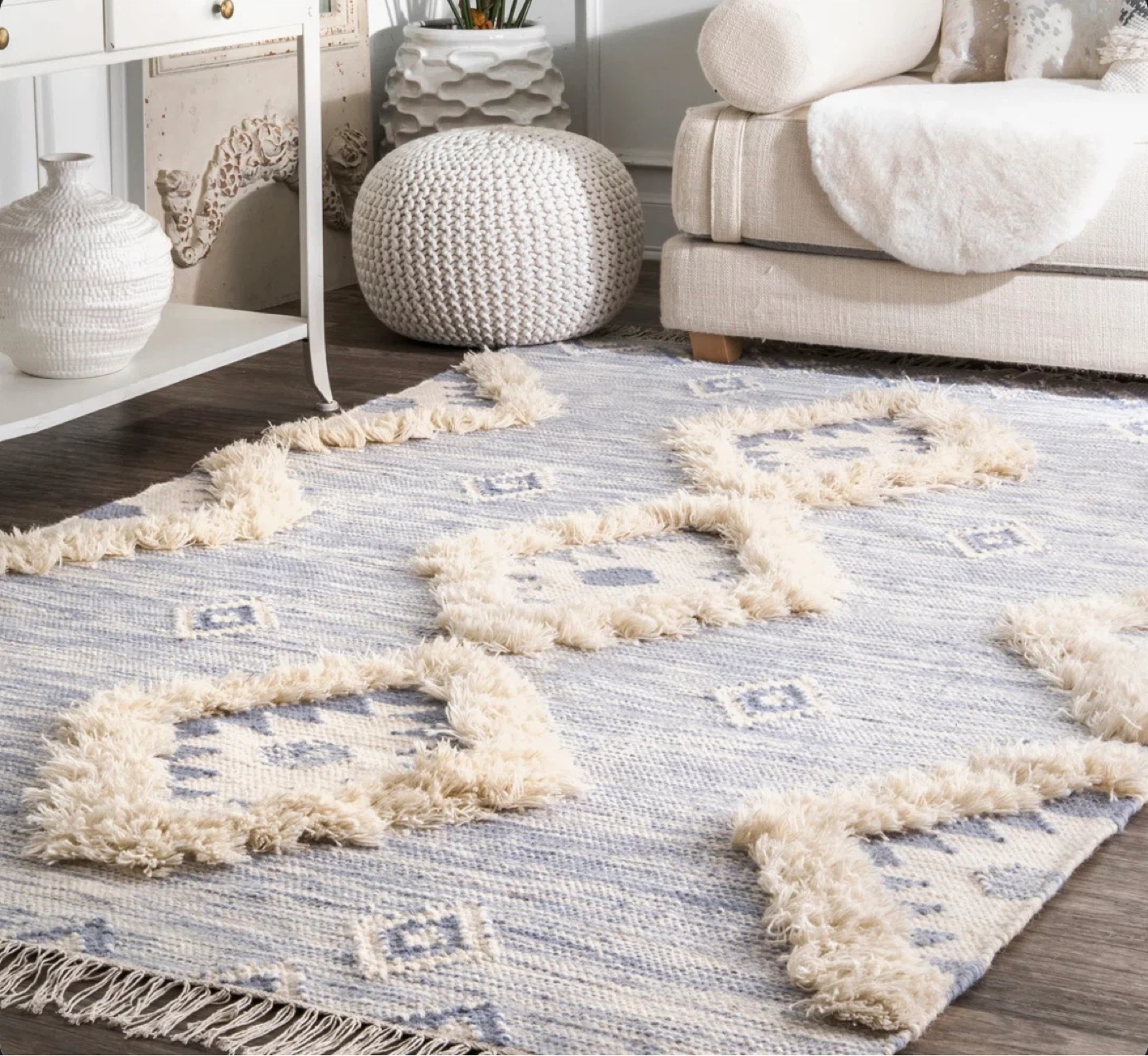 Handmade 6x6” area rug with premium non slip pad