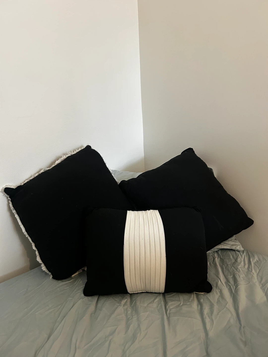Decorative Throw Pillow Set of 3 - photo 2