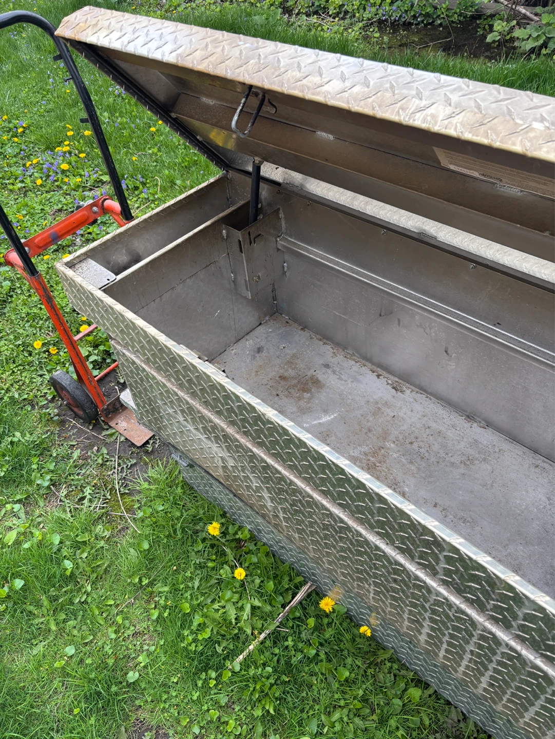 Diamond Plate Aluminum Truck Tool Box - photo 3