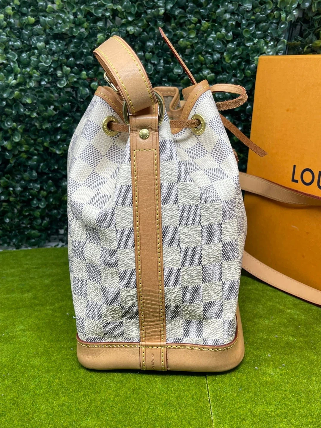Authentic Louis Vuitton Damier Azur Noe BB - photo 3
