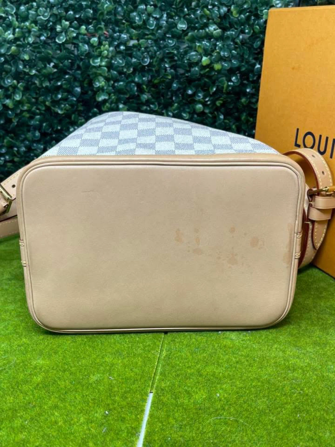 Authentic Louis Vuitton Damier Azur Noe BB - photo 5