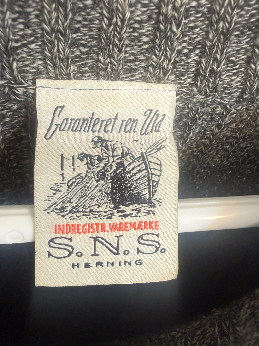 S.N.S. Herning Knit Sweater men’s large - photo 3