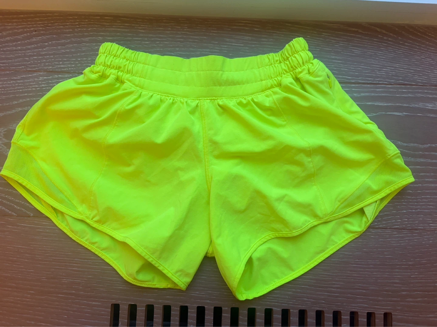 Lululemon Shorts - Neon Yellow 🌱 (XS) - photo 2