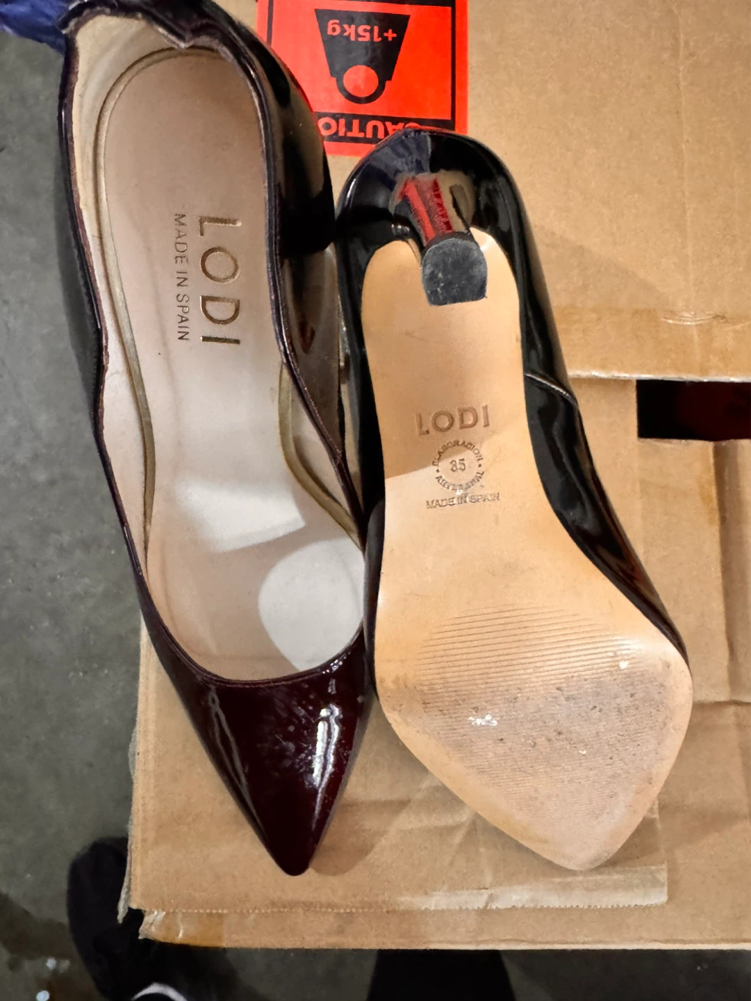 Lodi Women's Burgundy Patent Leather Heels Size 35 - photo 2