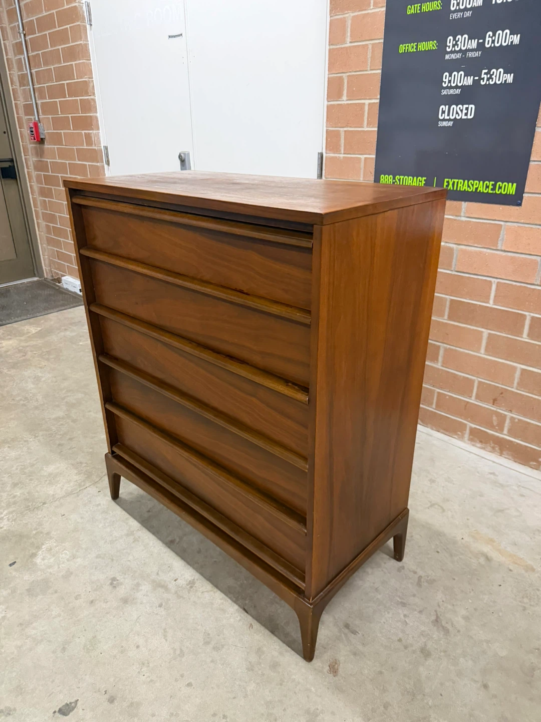 Lane Mid-Century Modern Tallboy 5-Drawer Dresser - photo 2