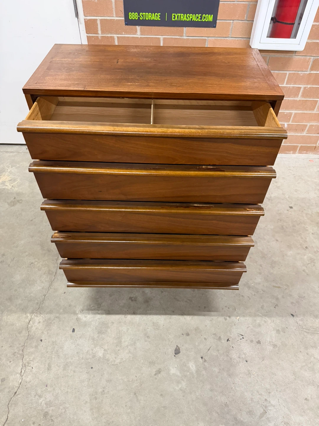 Lane Mid-Century Modern Tallboy 5-Drawer Dresser - photo 3