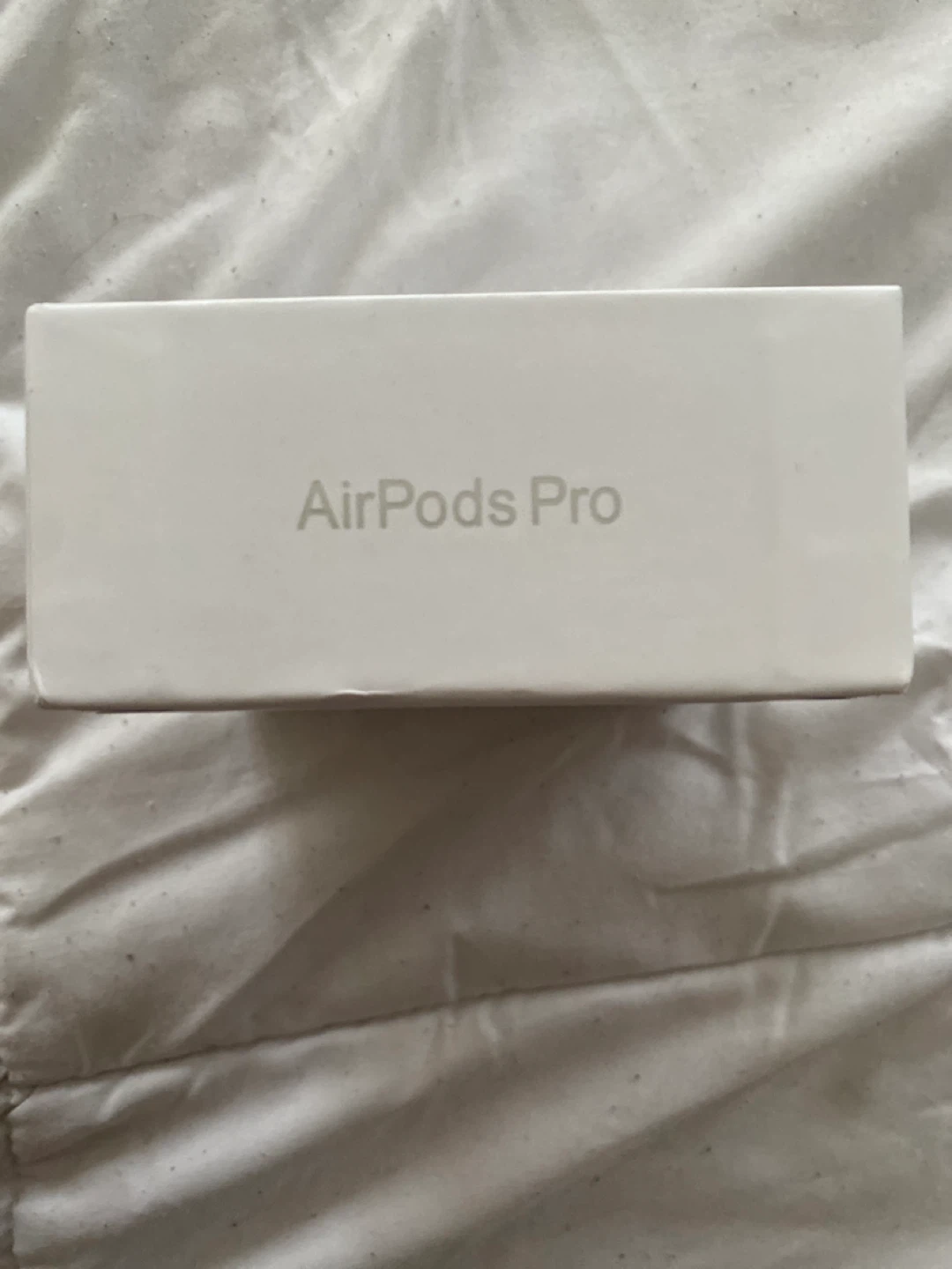 Apple AirPods Pro (2nd generation) with MagSafe Charging Case - photo 4