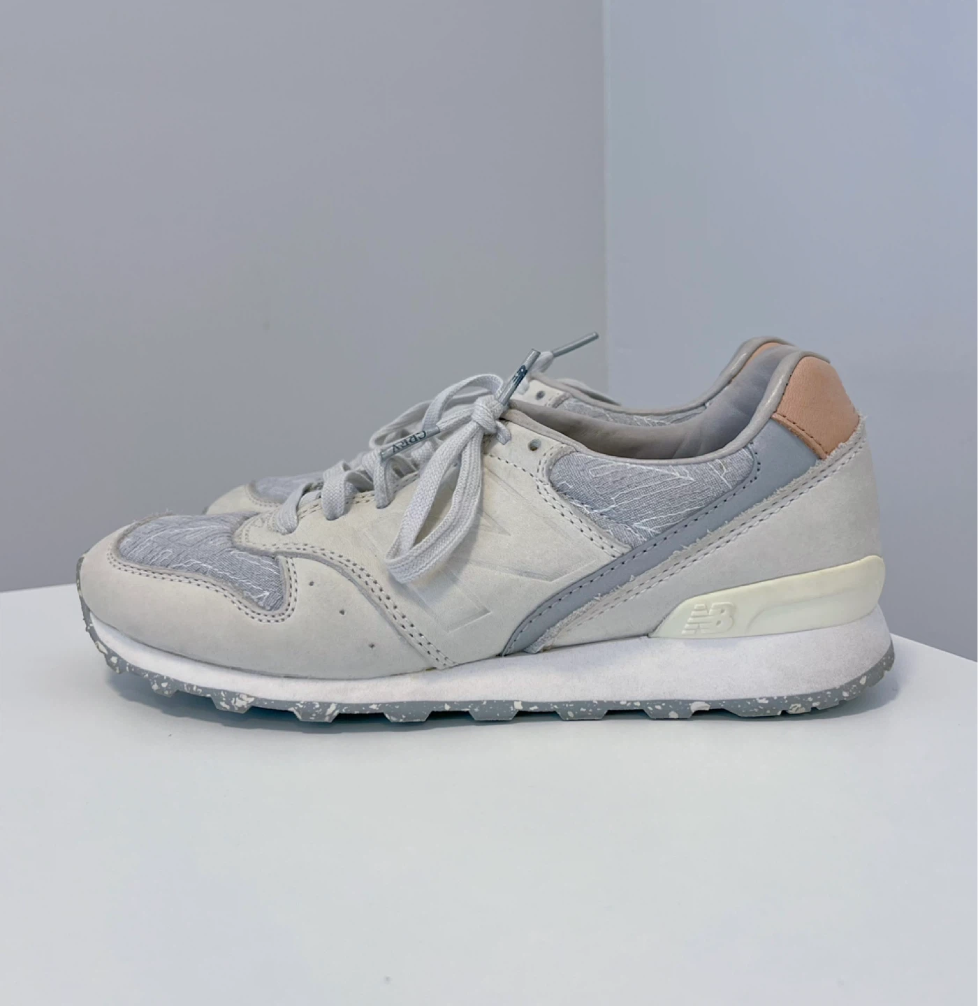 New Balance Sneakers - Size Women’s 5
