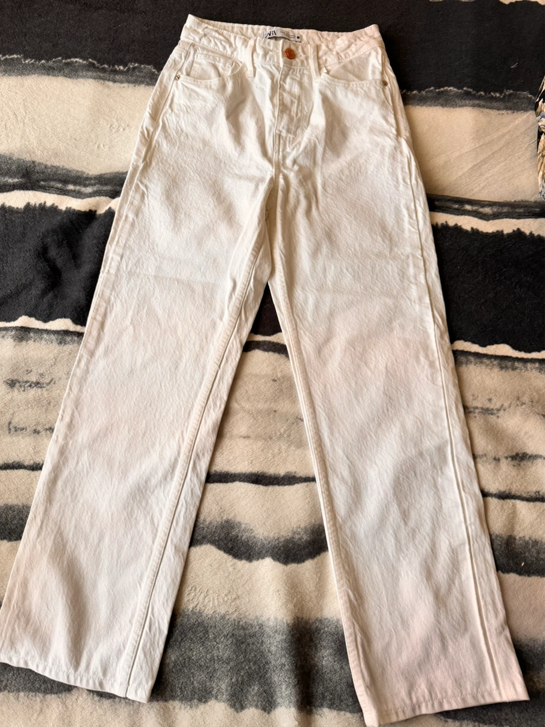 Zara White High-Waisted Wide-Leg Jeans Size US 2