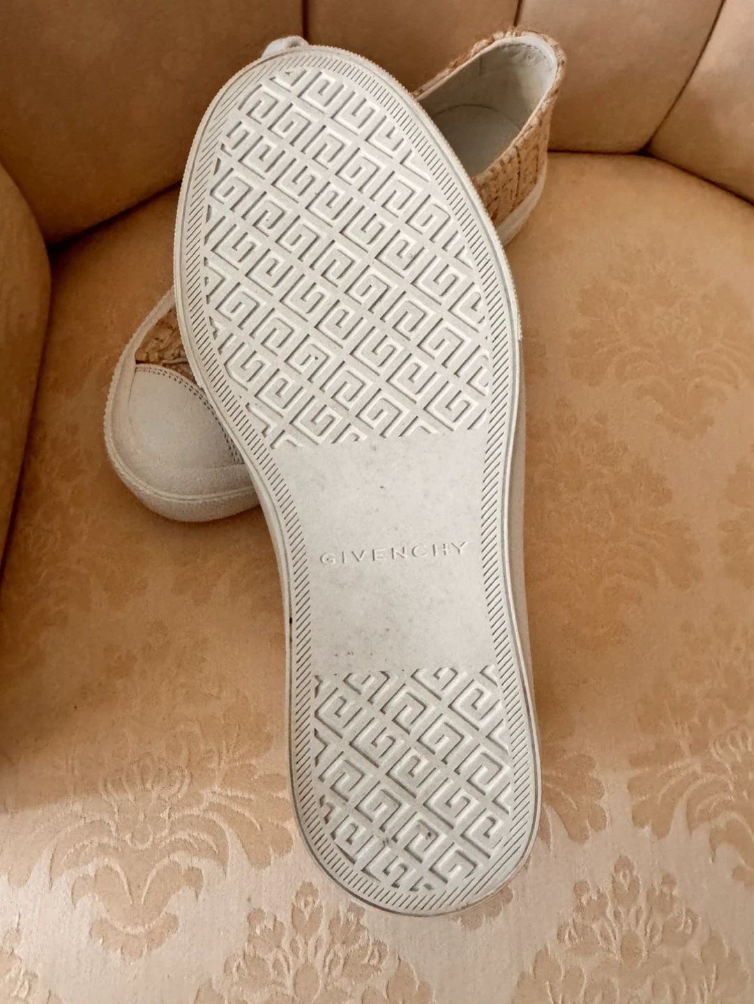 Givenchy Canvas Print Low Top Sneakers Size 35 - photo 3