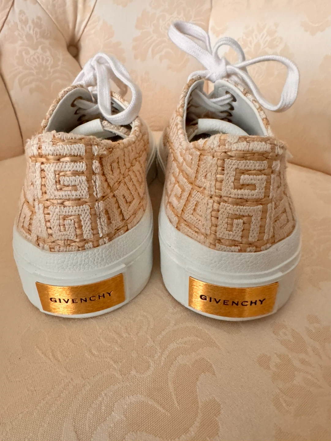 Givenchy Canvas Print Low Top Sneakers Size 35 - photo 2