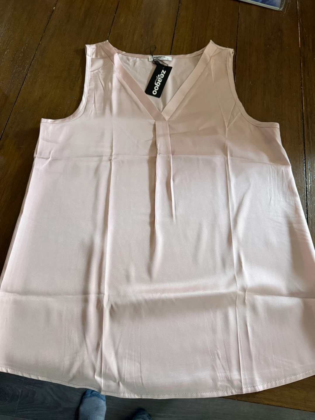 Sleeveless V-Neck Blouse - Light Pink 🌱