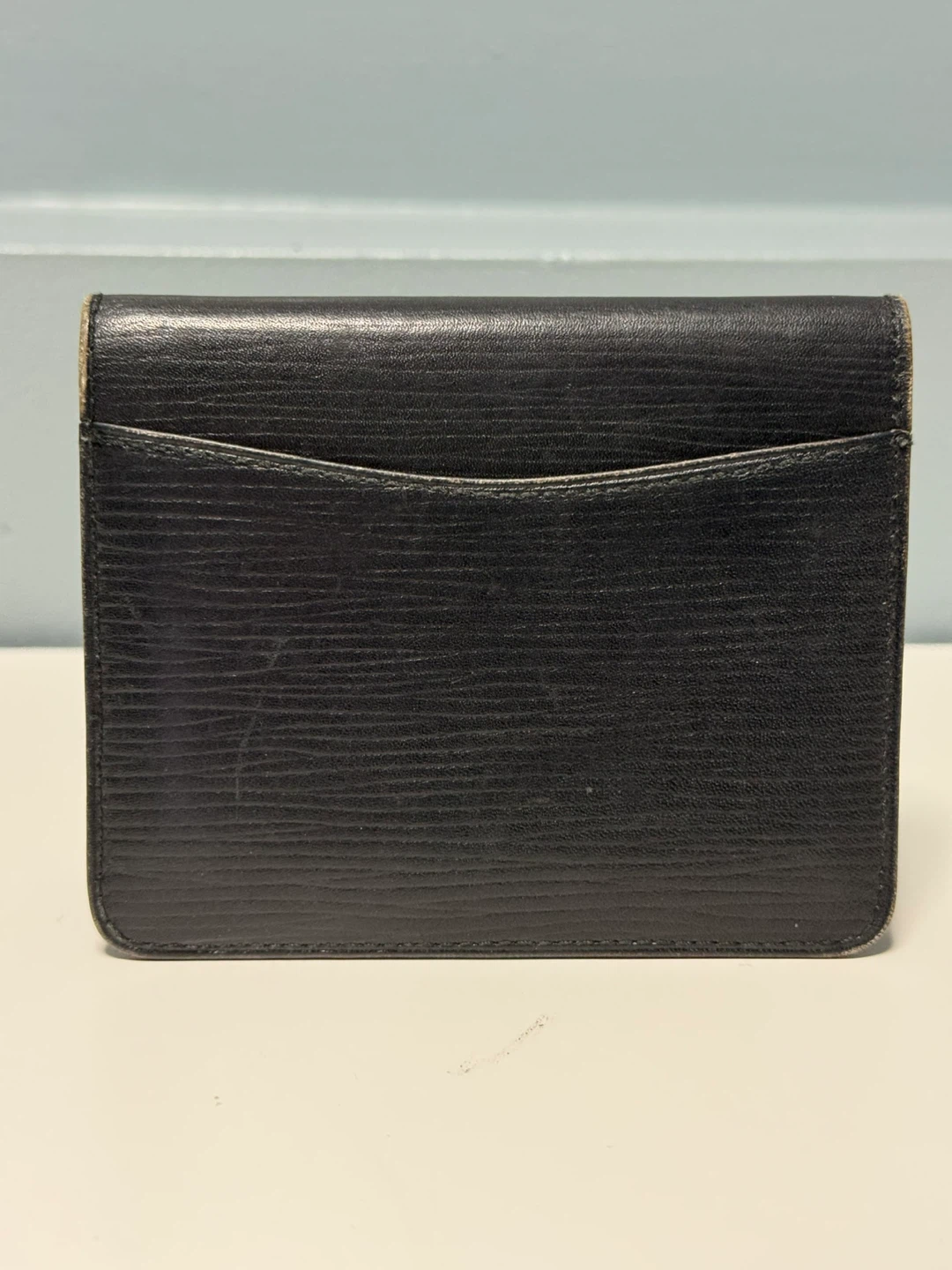Authentic Louis Vuitton Epi Leather Card Holder - photo 2