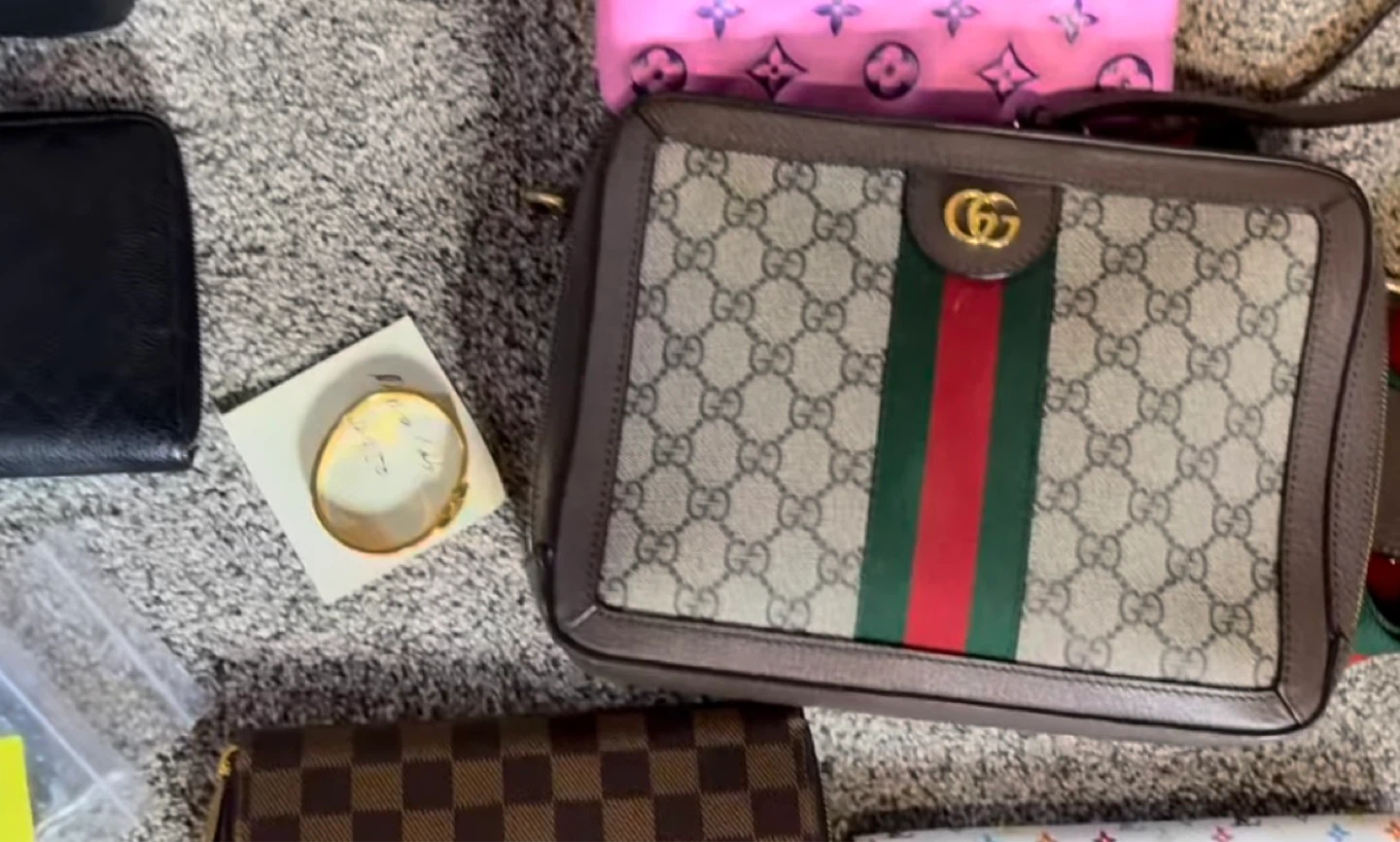 Trade 2 LV bags for Gucci bag