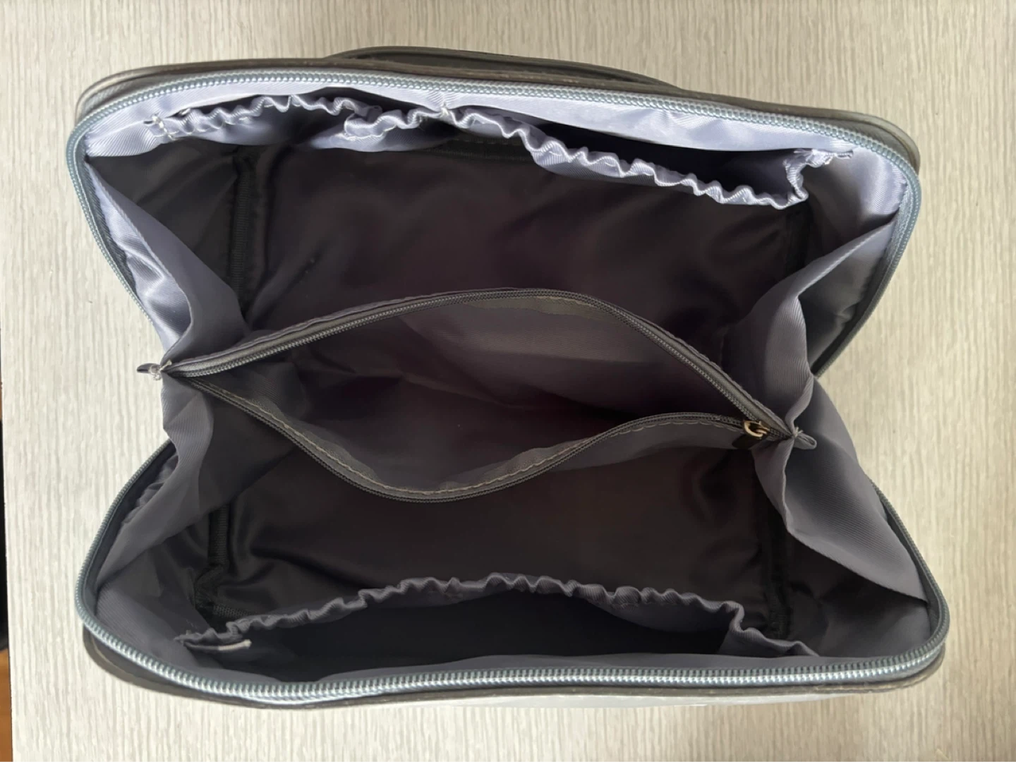 Dermalogica Grey Cosmetic Bag - photo 2