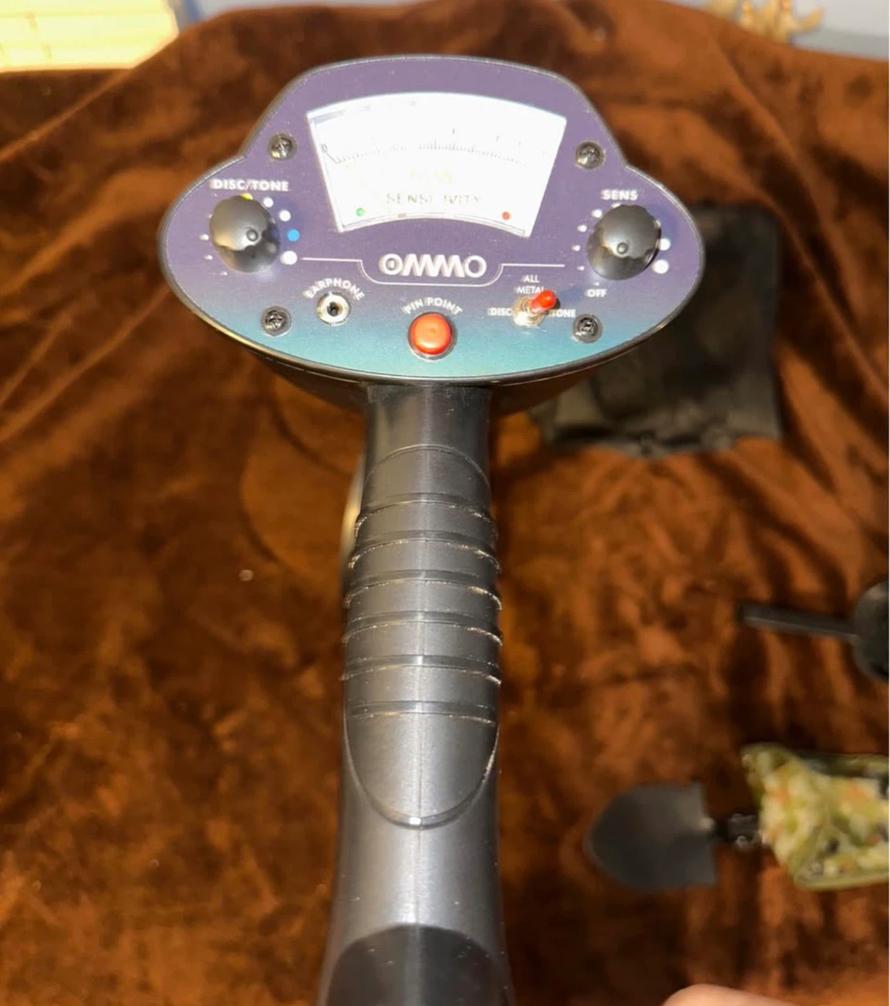 OWWO Metal Detector with Accessories - photo 2