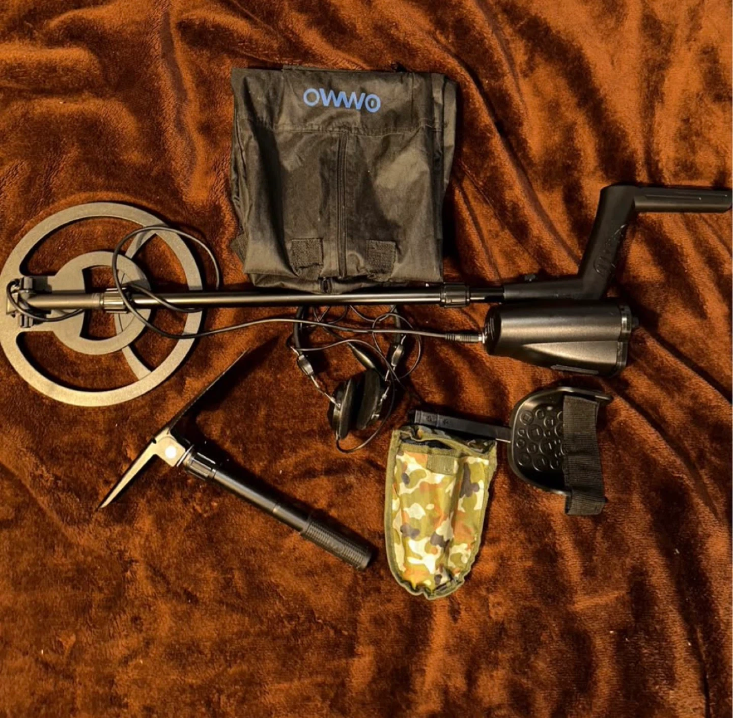 OWWO Metal Detector with Accessories