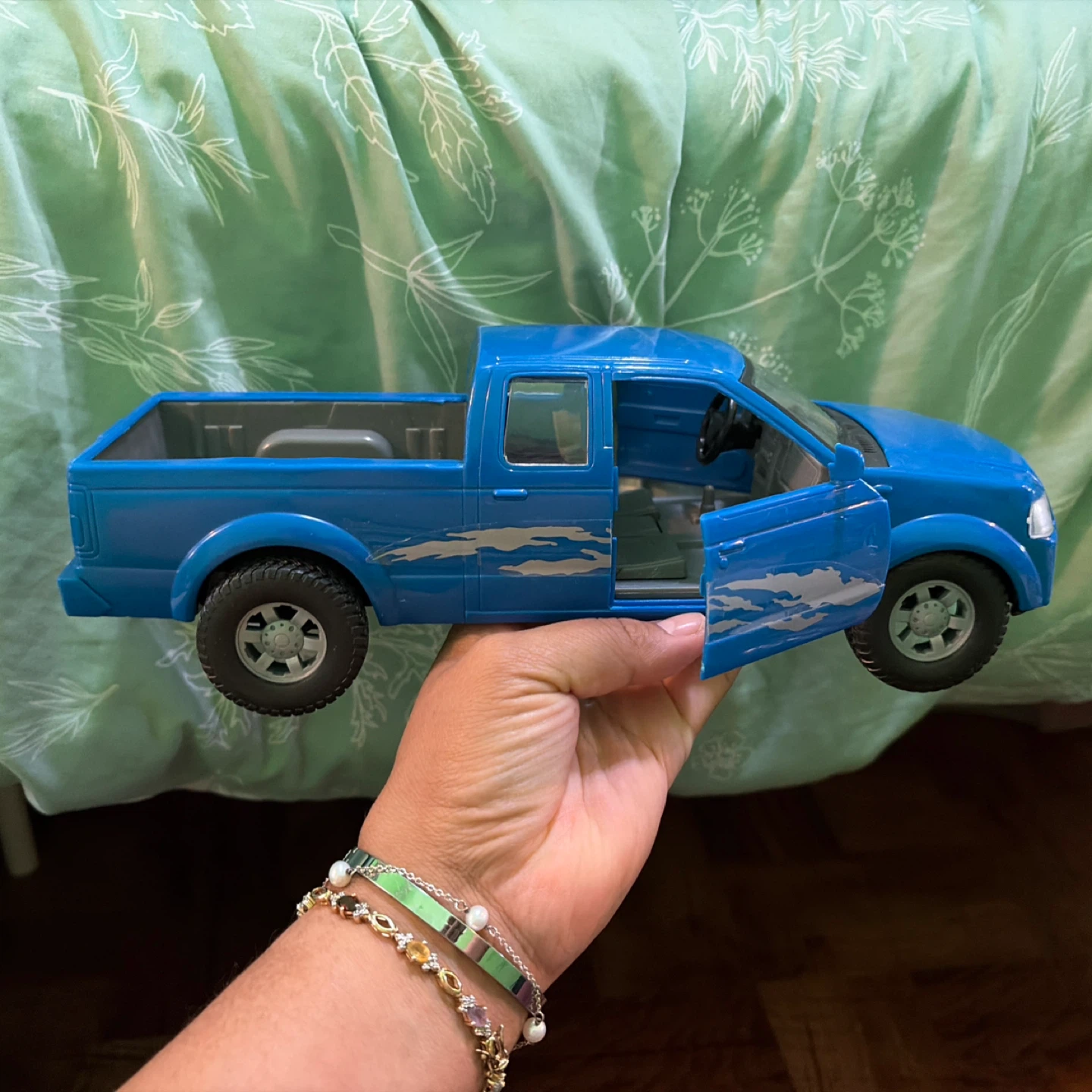 Toy car 🌱 - photo 2