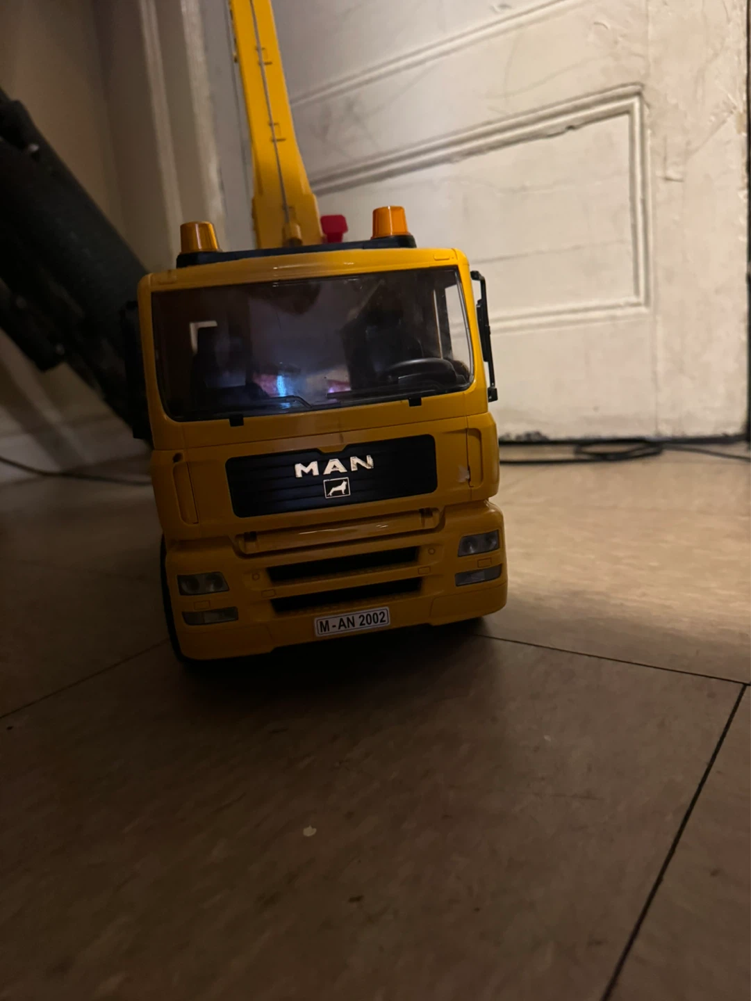 MAN Tow Truck Toy - Yellow - photo 4