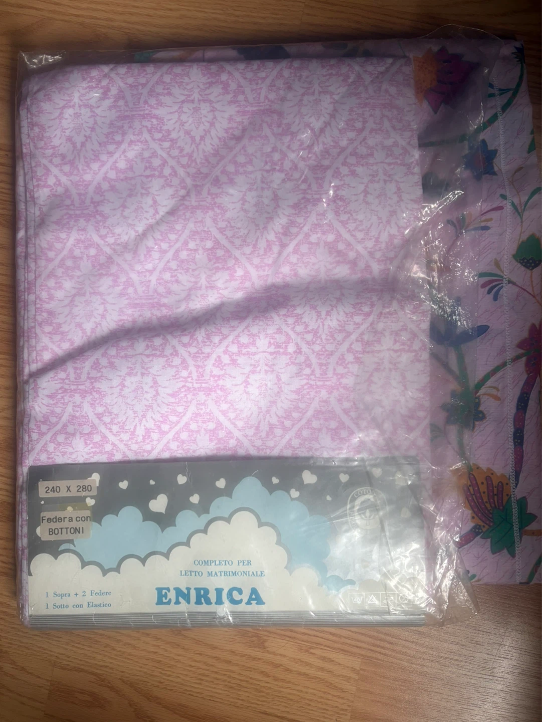 Enrica Queen Size Bedding Set - Pink Damask Pattern