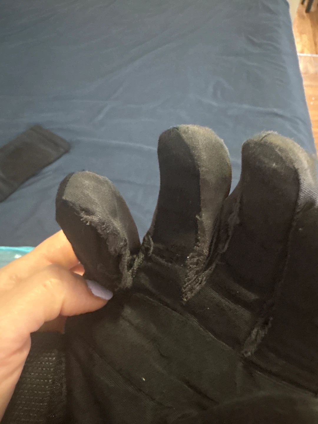 Black Winter Gloves with Strap - photo 2