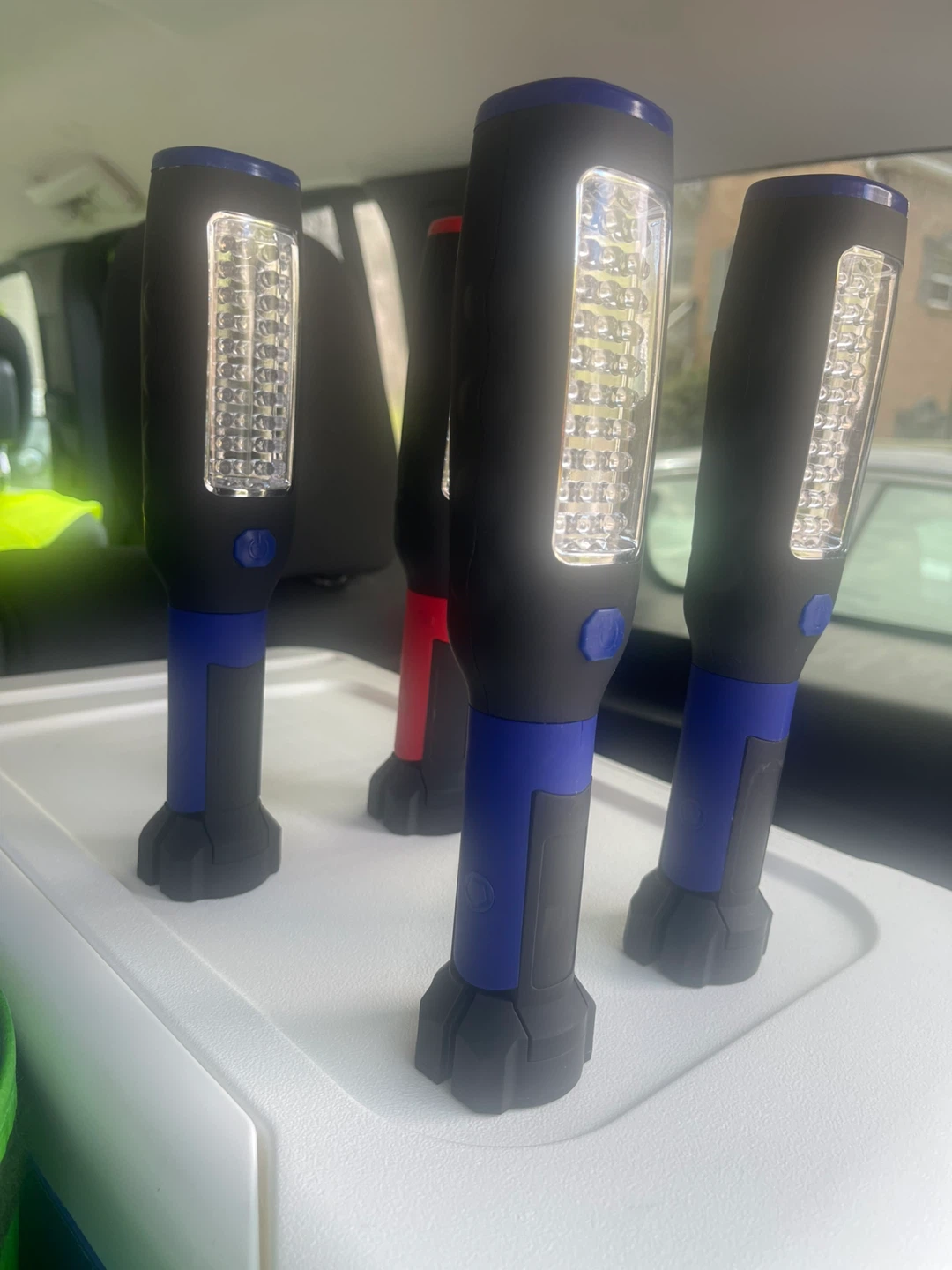 LED Work Light with Magnetic Base (Set of 4) - photo 2