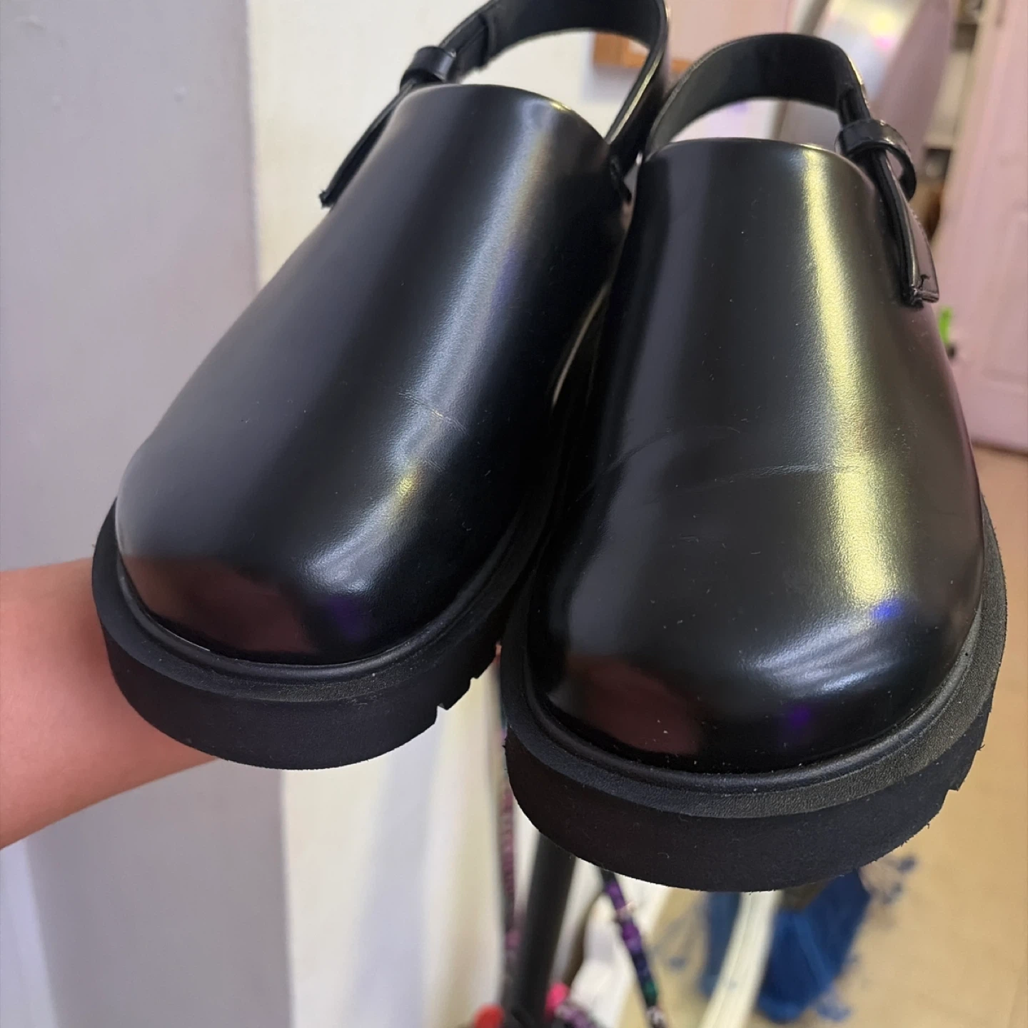 Uniqlo sandals size L 🌱