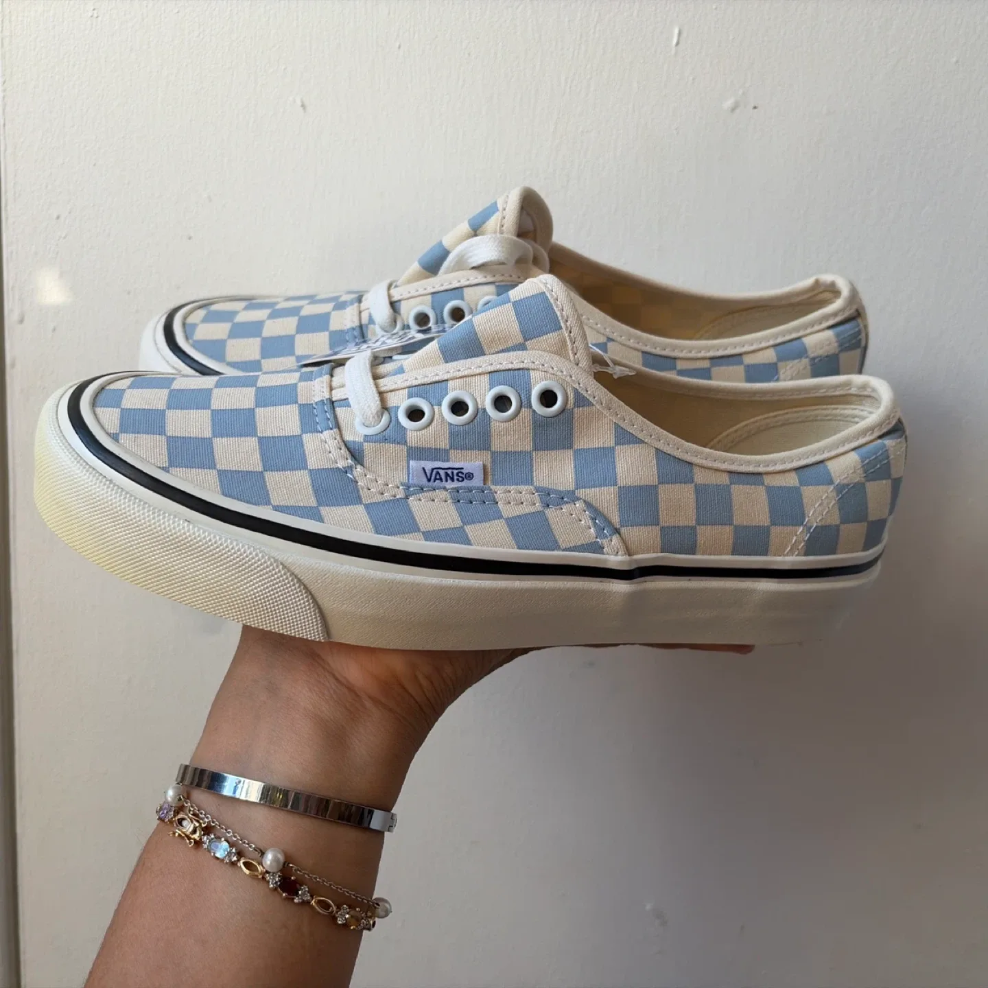 New Vans mans7.0 women’s 8.5 🌱