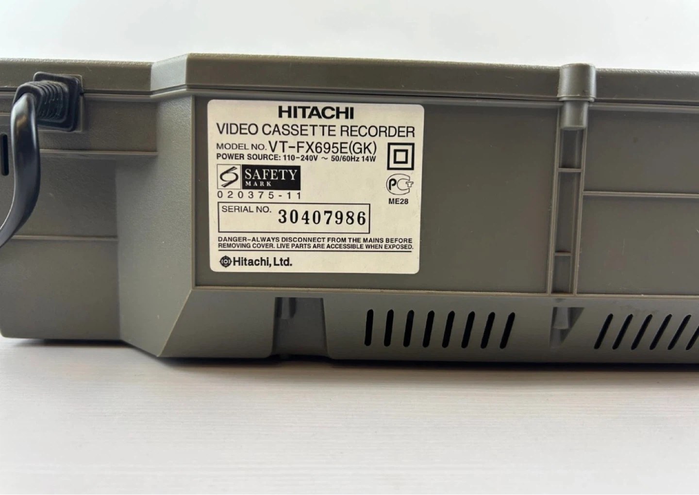 Hitachi FX695E 6-Head Hi-Fi VCR - photo 2