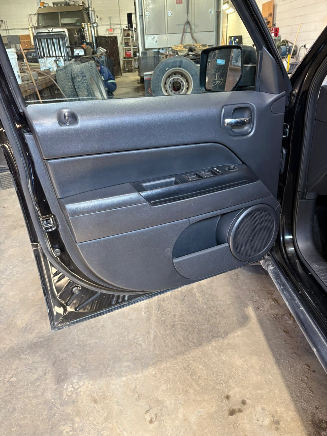 Interior detailing of vehicles - photo 3