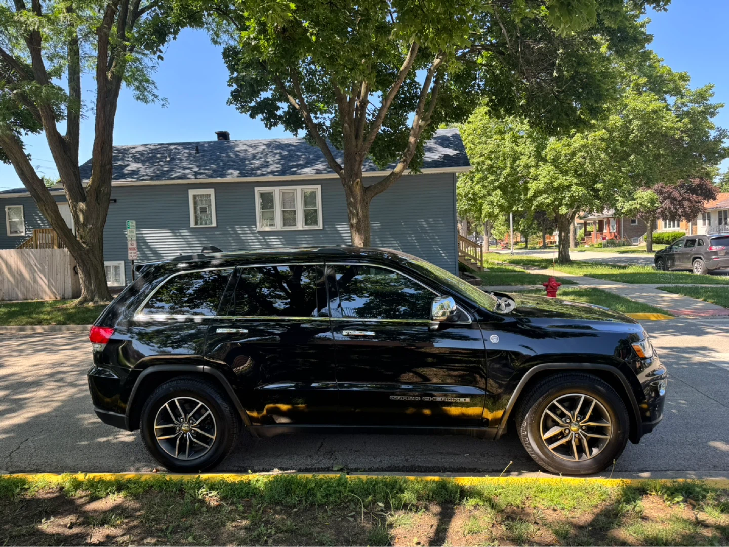 2018 Jeep Grand Cherokee · Limited Sport Utility 4D - photo 2