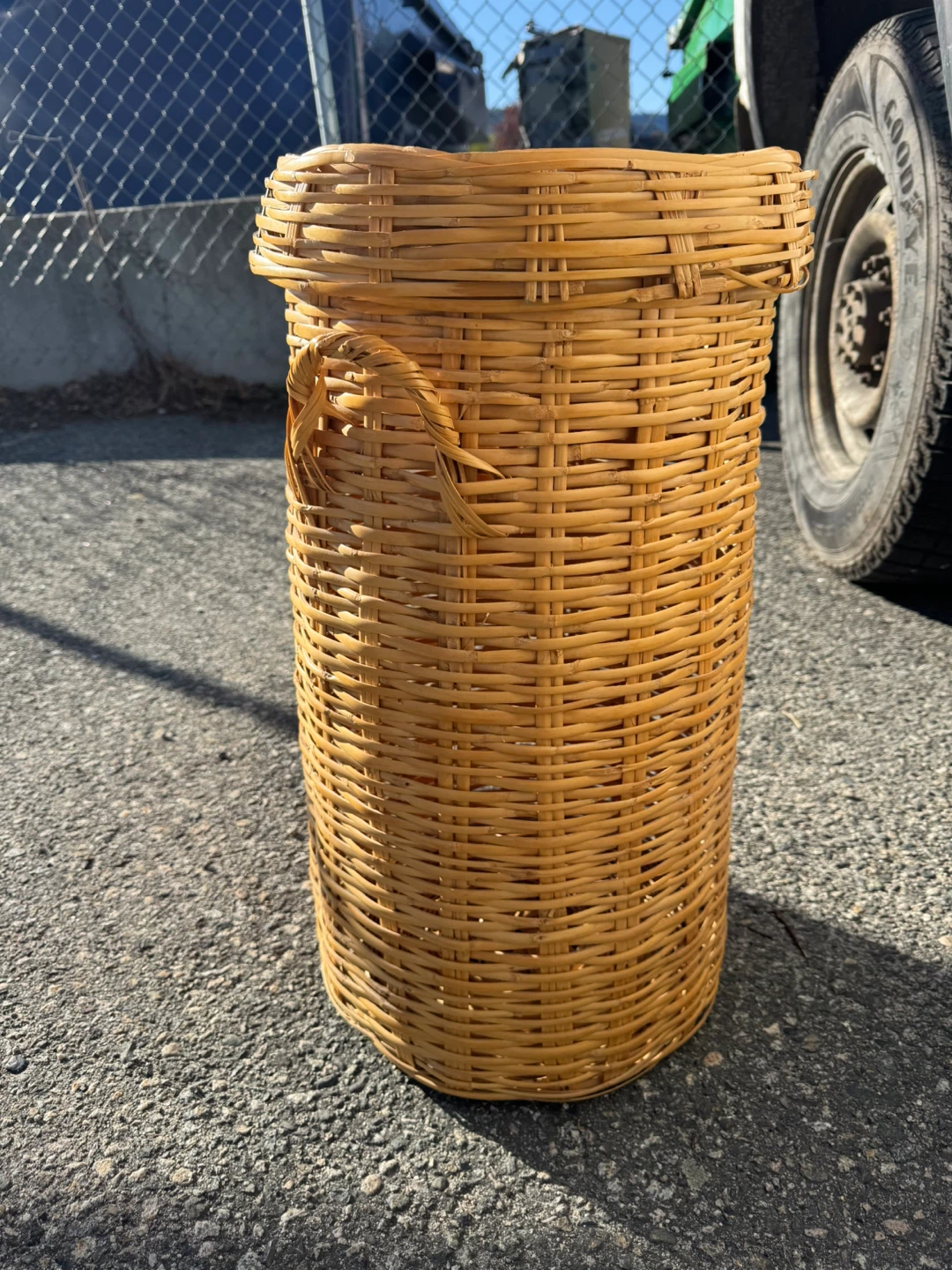 Woven wicker Tall Laundry Hamper Basket