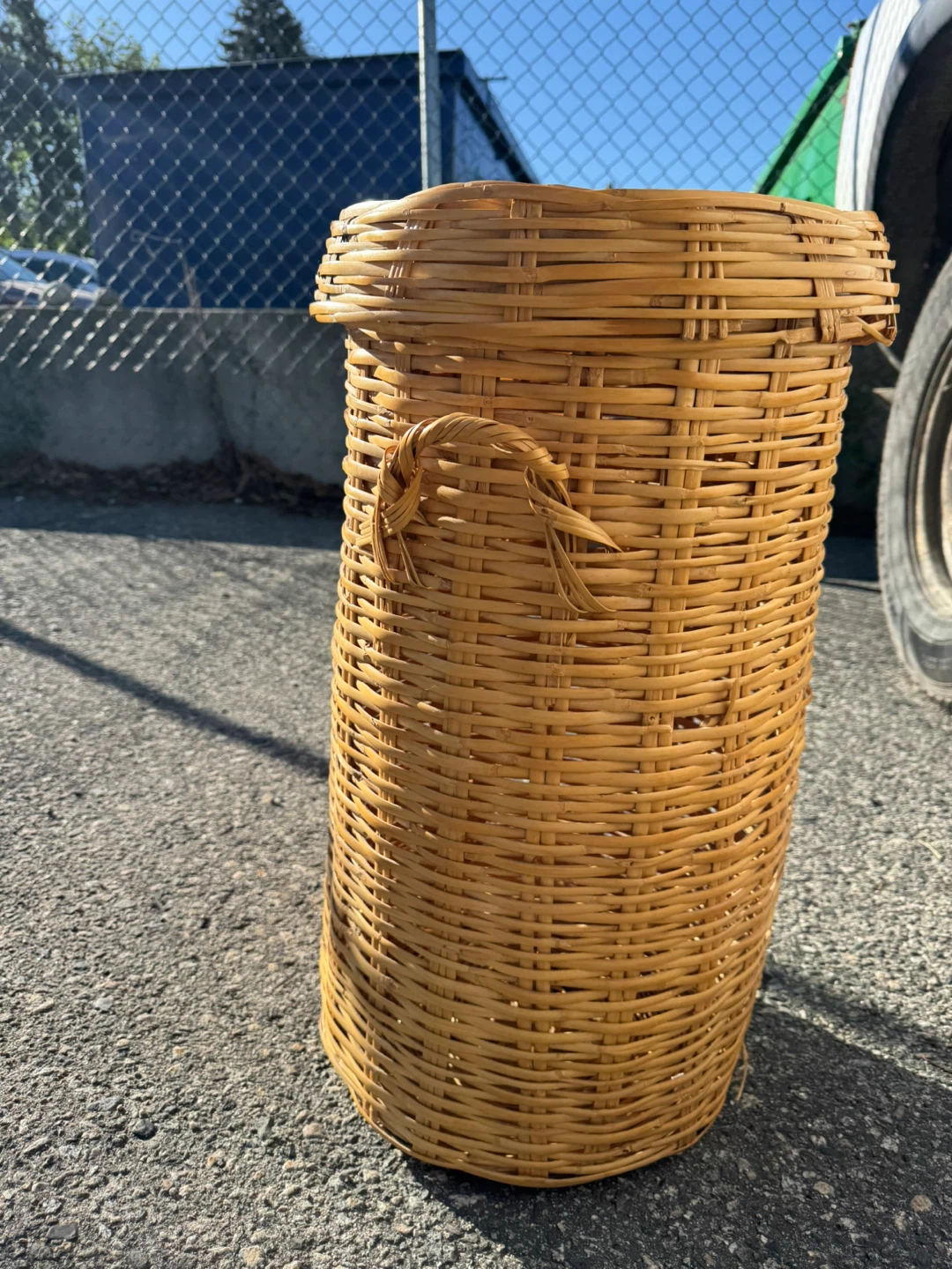 Woven wicker Tall Laundry Hamper Basket - photo 4