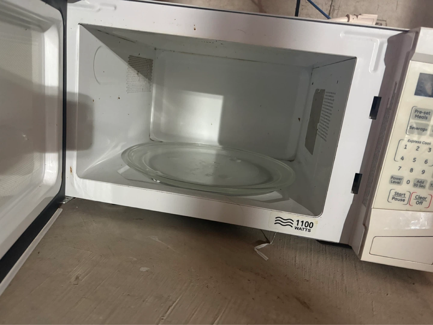 GE white microwave - photo 2