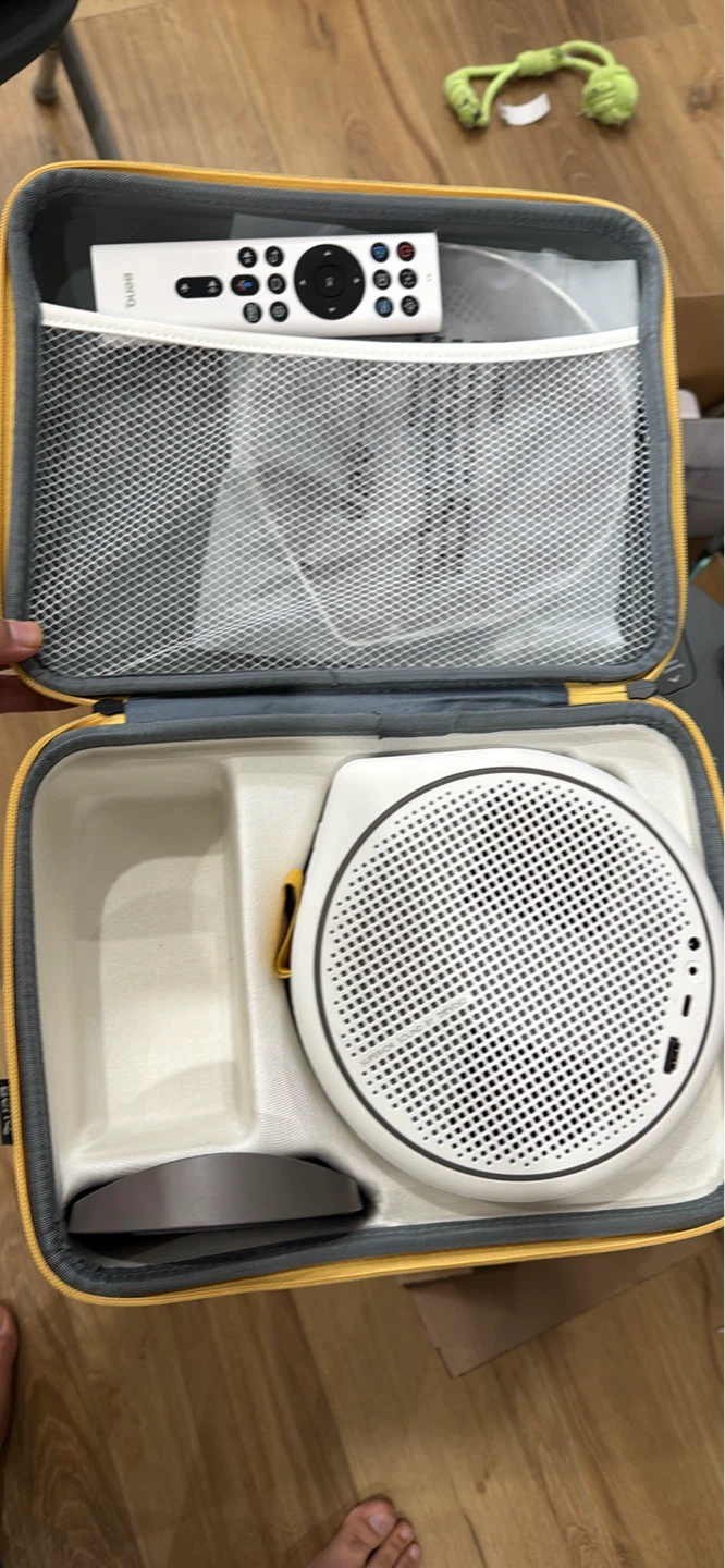 BenQ GV30 Portable Projector - photo 2