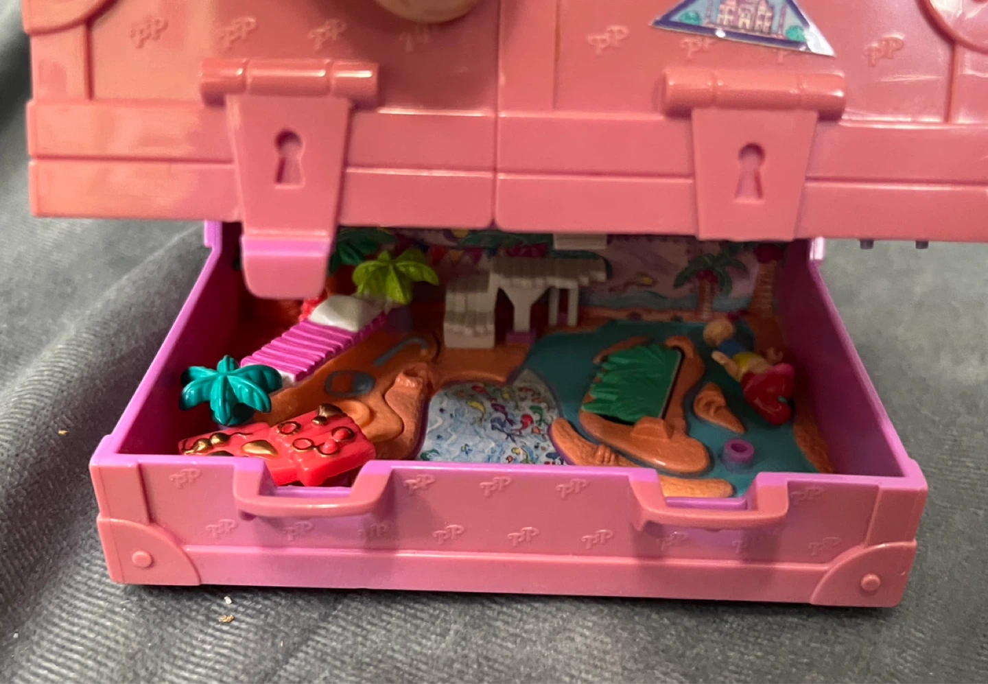 Incomplete 1996 Polly Pocket Playset - photo 2